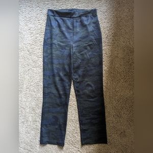 Sanctuary Crop Pants Women Small Green Camo